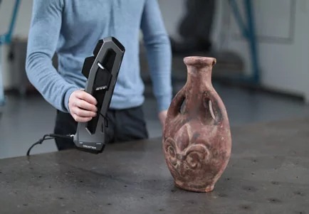 Positioning using geometry, color or targets Creaform Academia 3D Scanners